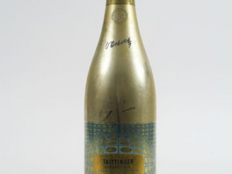 Vente aux enchères 1 BOUTEILLE CHAMPAGNE TAITTINGER COLLECTION 'VASARELY' - 1978 - BS