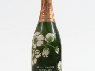 Vente aux enchères 1 BOUTEILLE CHAMPAGNE PERRIER JOUET 'BELLE EPOQUE' - 1983 - BLS
