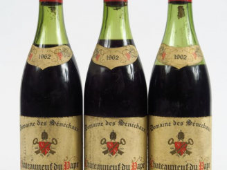 Vente aux enchères 3 BOUTEILLES CHATEAUNEUF DU PAPE 'DOMAINE DES SENECHAUX' L. RAYNAUD - 