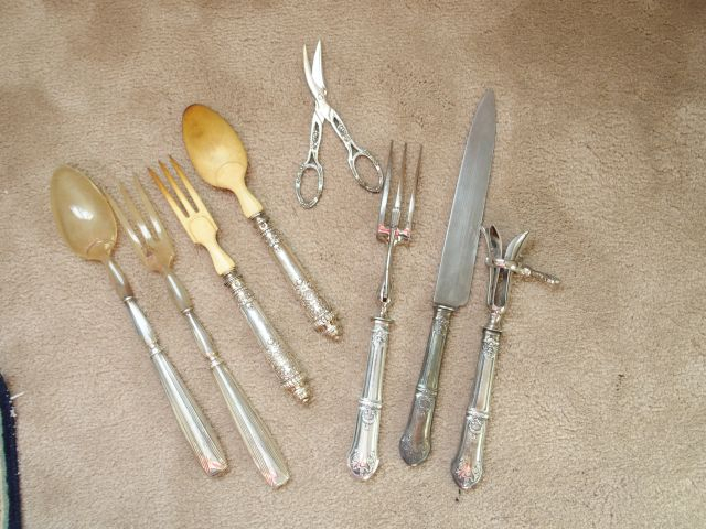 Timbale CARDEILHAC et trois ronds de serviette, l'ensemble en argent p