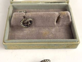 Vente aux enchères HERMES. Paire de boutons de manchettes en argent, en forme de cordes n