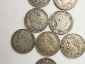 Vente aux enchères 8 pièces de 5 francs argent (1812 W, 1816 I, 1822 A, 1833 W, 1852 A, 1