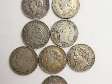 8 pièces de 5 francs argent (1812 W, 1816 I, 1822 A, 1833 W, 1852 A, 1