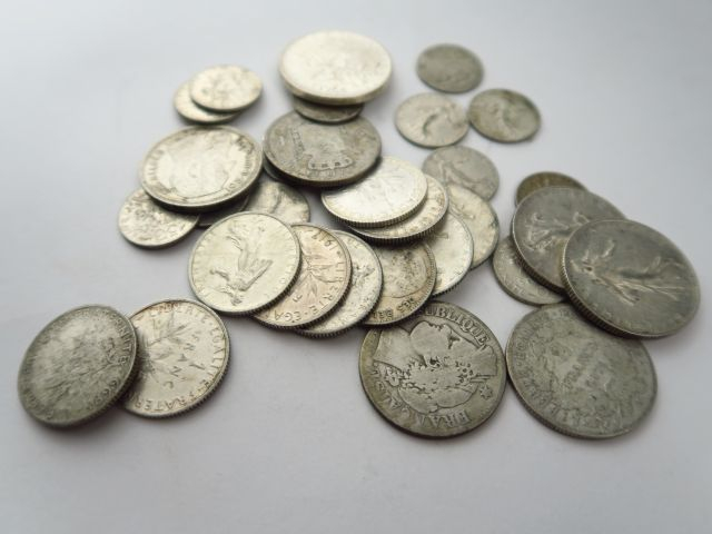 Lot de pièces d'argent comprenant : 1 pièce de 5 fcs, 6 pièces de 2 fr