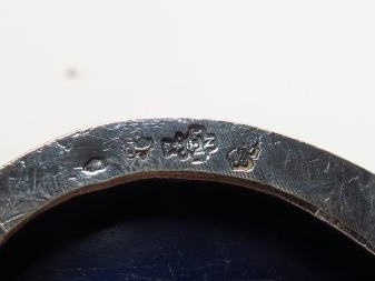 Garniture de table XVIIIe en argent et verrines bleues (certainement r