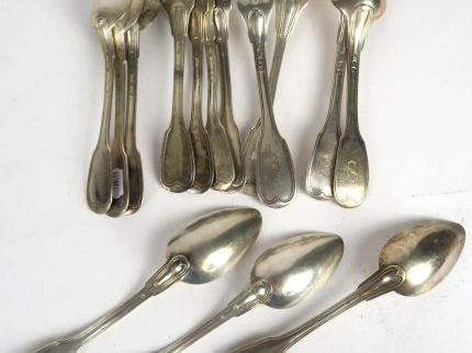 8 cuillères et 6 fourchettes en argent, poinçon dépareillés, modèle au
