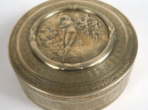 Boite en argent et vermeil, poinçon Minerve, de style Louis XVI, à déc