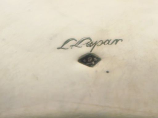 Pique-fleurs sur pied de style Louis XVI à décor de godrons, de branch