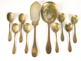 Vente aux enchères Service à glace de style Louis XVI en vermeil, poinçon Minerve, compre