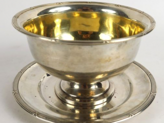 Vente aux enchères Drageoir de style Louis XVI en  métal argenté