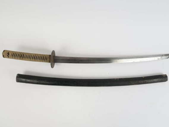 D- (119bis) Katana lame à gorge (allègement ou discimulation de Kitzu 