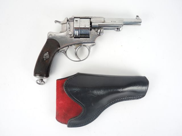 118-25- Révolver réglementaire Français modèle 1873 série 1883, arme p