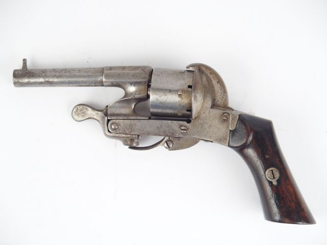 329-Revolver à système « JAVELLE » en calibre 7mm à broche, intéressan