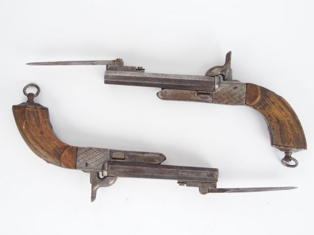 289-Paire de pistolet à deux canons en table calibre 12 mm à broche à 