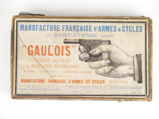 250-Exceptionnel pistolet le Gaulois calibre 8mm dans sa boite d’origi