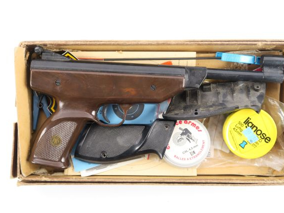 216-Pistolet à air comprimé HW 70 calibre 4,5mm dans une boite de pist