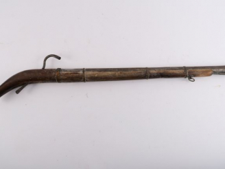 Vente aux enchères 244. Courte arme à feu Afghane à mèche de fabrication traditionnelles(
