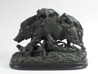 Vente aux enchères FRATIN 'Sanglier attaqué par des chiens'. Groupe en bronze à patine ve