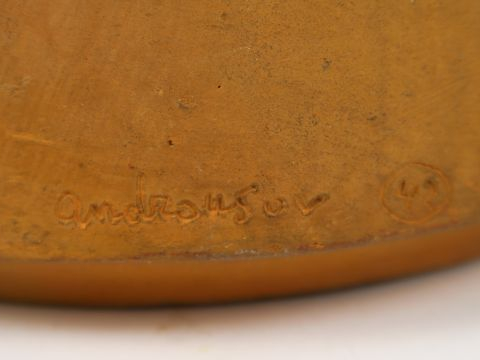 Vadim ANDROUZOV. Pied de lampe en terre cuite, à décor de pan jouant d