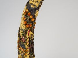 Grande sculpture en ivoire polychrome, représentant Zhoulao accompagné