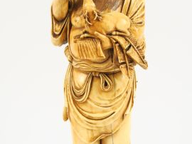 Vente aux enchères Statue en ivoire, représentant un sage présentant une branche de lingz