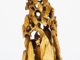 Sujet en ivoire "Scène de prière sous un arbre". Chine, vers 1900. H. 