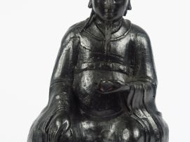 Statuette en bronze patine sombre, anciennement laquée noir représenta