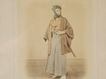 Ensemble de 6 photographies, noir et blanc et polychromes 'Vues du Jap