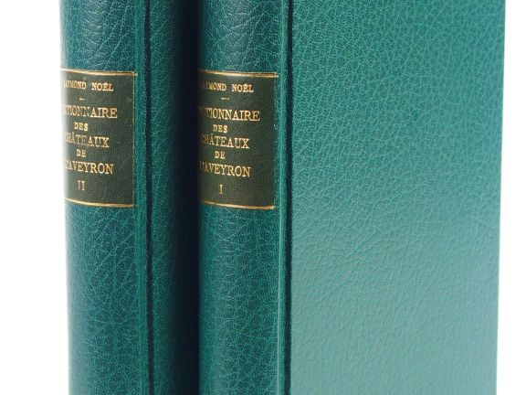 NOËL (Raymond). Dictionnaire des châteaux de l'Aveyron. Préface de Jac