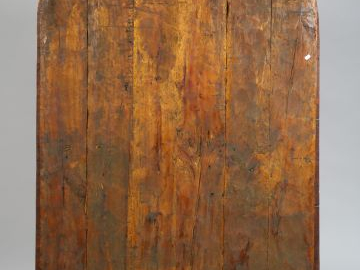 Paire de grands panneaux début XVIIème en noyer sculpté à décor de scè