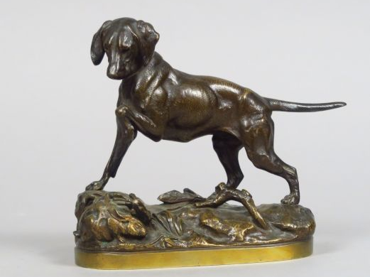 LECOURTIER "Chien de chasse et lièvre".  Sculpture en bronze à patine 