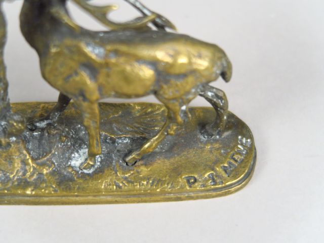 Pierre-Jules MENE « Le grand cerf » Sujet en bronze. Signé.  9 x 8,5 c