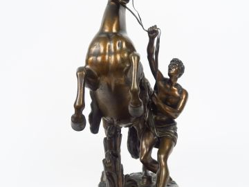 COUSTOU (d'après) 'Cheval de Marly'. Sculpture en bronze à patine méda