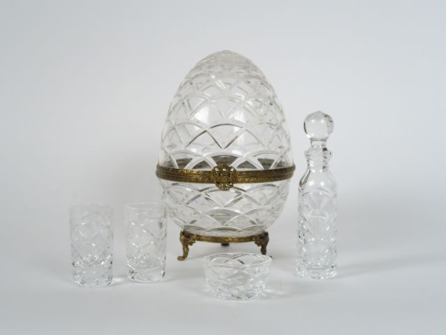 Cave à liqueur en forme d'œuf signée Fabergé France