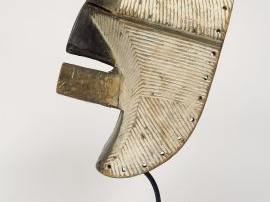 Masque Songye, République Démocratique du Congo Bois mi-dur, kaolin H.