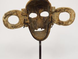 Masque Boa, République Démocratique du Congo Bois mi-dur, pigments bla