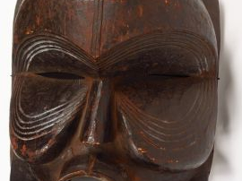 Vente aux enchères Masque Sachihongo, Mbunda, Zambie Bois à patine brune.  H. : 60 cm. Ex