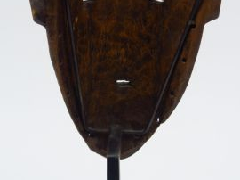 Masque Lwena ( ?), Angola Bois à patine brun chaud.  H. : 28 cm. Exper