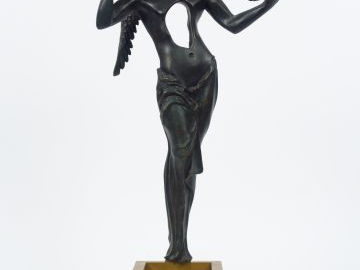 DALI. 'The Surrealist Angel'. Sculpture en bronze, numérotée 456/1500 