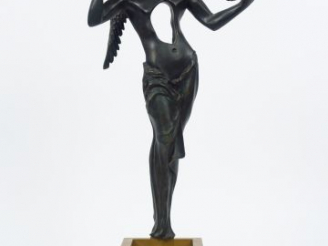 Vente aux enchères DALI. 'The Surrealist Angel'. Sculpture en bronze, numérotée 456/1500 