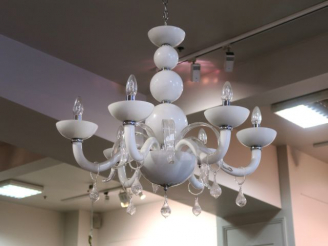 Vente aux enchères Lustre en verre de Venise, éclairant à six lumières