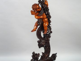 Vente aux enchères Spectaculaire sellette Napoléon III en bois sculpté à décor d'amour et