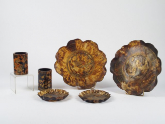 Vente aux enchères Paire de coupelles, paire de coupes sur talon et paire de rouleaux en 