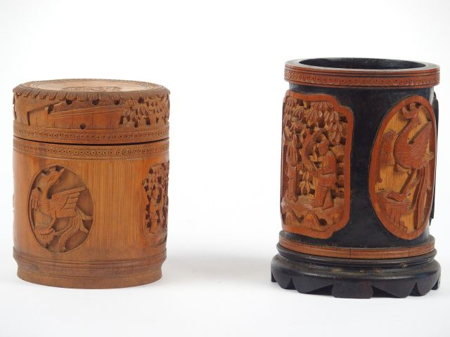 Porte pinceaux en bambou sculpté. Chine XIXème on y joint un pot à tab