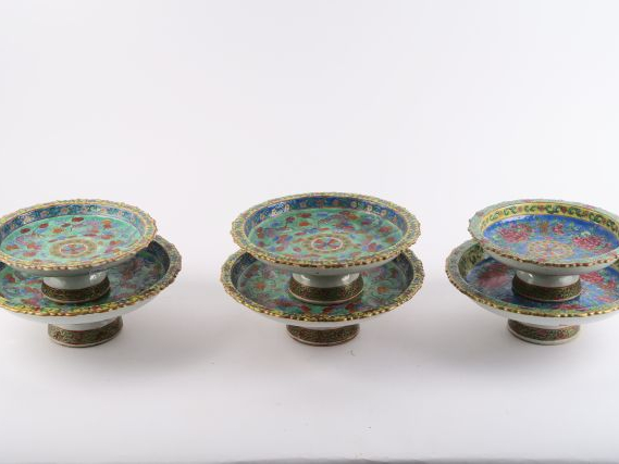 6 présentoirs XIXème en porcelaine de Canton. Faits pour l'Indochine