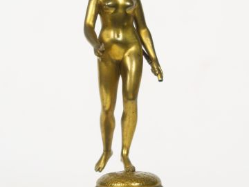 HOUDON (d'après) "Diane chasseresse" Sujet en bronze doré, socle en ma