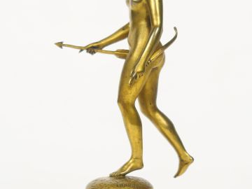 HOUDON (d'après) "Diane chasseresse" Sujet en bronze doré, socle en ma