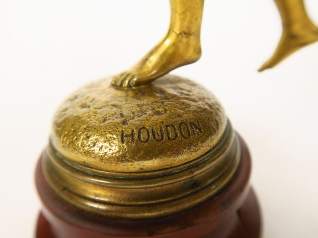 HOUDON (d'après) "Diane chasseresse" Sujet en bronze doré, socle en ma