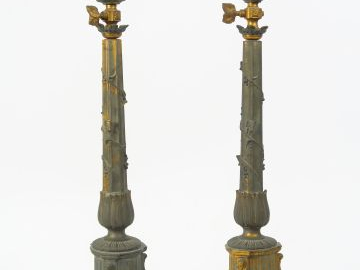 Paire de lampes XIXème en métal doré et patiné, à décor de pampres (ma