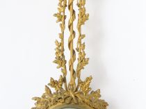 Cartel d'applique de style Louis XVI en bronze. H. 88 cm